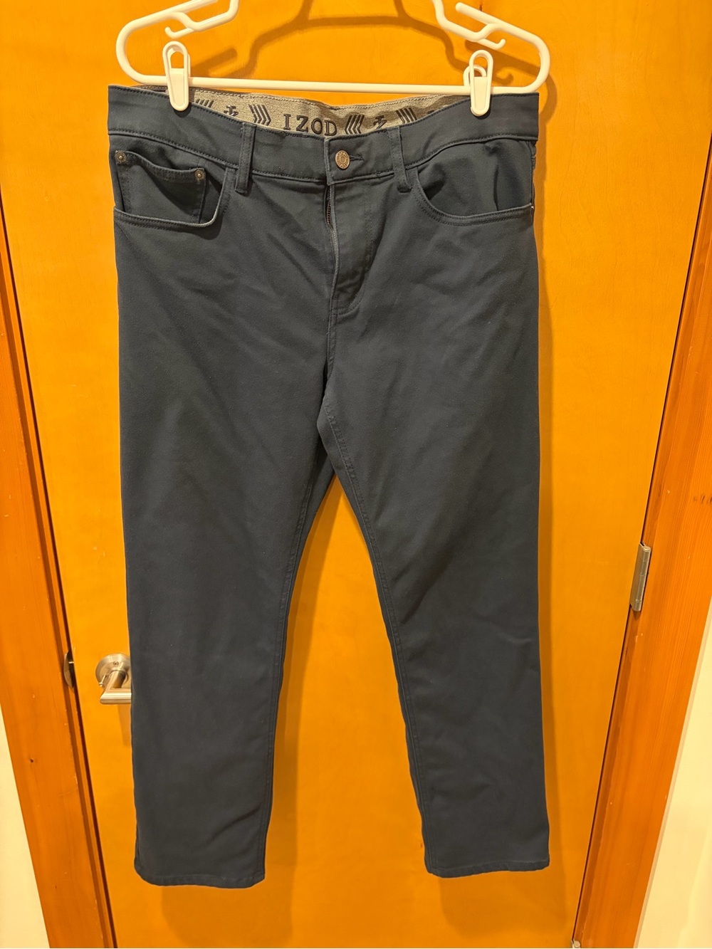IZOD Men’s Navy 5 pocket pants 32 x 30
